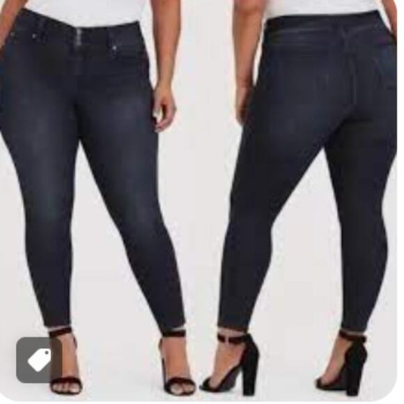 NWOT TORRID Darker Wash Jegging Great Stretch Size 24R - Picture 1 of 9
